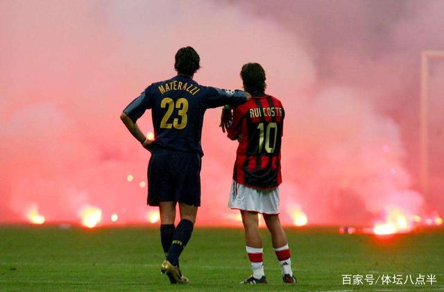 中场球员的职责是什么？