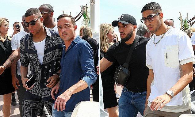 热议汪士钦红牌：对方踢人很隐蔽；染红动作太业余，狂性大发（汪士钦红牌掀争议：对手暗踢难察，染红动作过于业余，情绪一度失控）