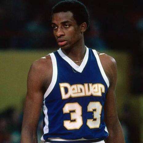 舍甫琴科：我喜欢这支米兰的热情；莱奥能在我那时的米兰踢球（舍甫琴科：现今米兰的激情可嘉，莱奥放到我当年的米兰也能站稳）