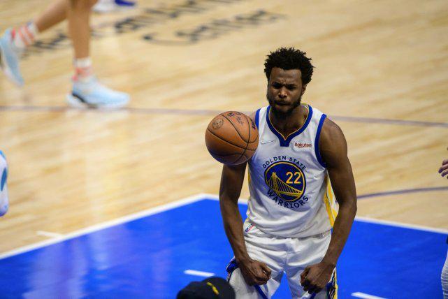 莫雷托：四五家英超中游俱乐部想引进埃永，还有一家有机会踢欧冠（莫雷托：多支英超中游球队追逐埃永，另有一队有望出战欧冠）