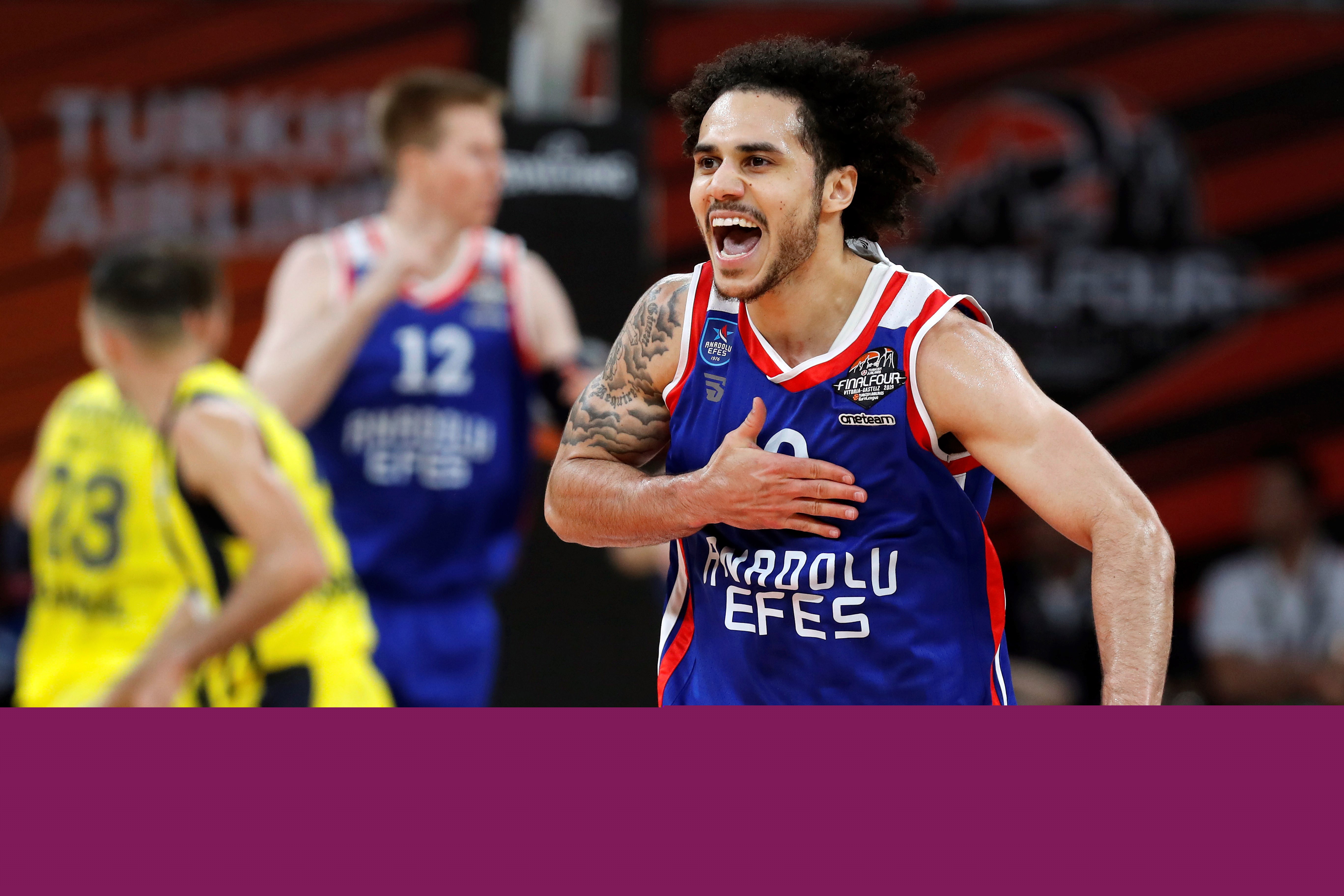 迪纳塔莱：斯帕莱蒂的进攻体系让前锋受益，相信球迷会喜欢他（迪纳塔莱：斯帕莱蒂的进攻打法助力前锋，相信球迷会喜欢他）