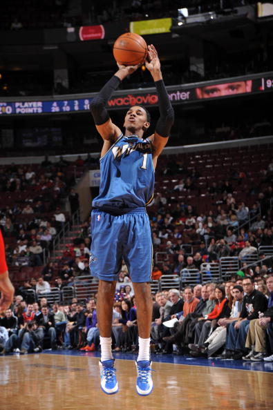 半场：拜仁1-1圣保利，格雷罗扳平，卡尔中柱，洪通吉破门+伤退（半场战报：拜仁1-1圣保利，卡尔中柱，洪通吉进球后伤退，格雷罗扳平）