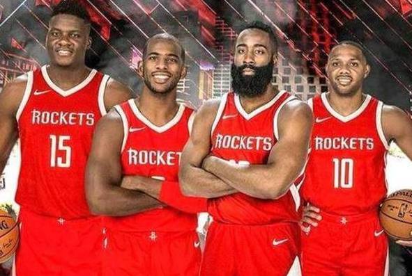 看着都疼！加纳国脚脚踝90度翻转，被日本击败，下轮战玻利维亚（加纳国脚脚踝近90度扭曲令人揪心，球队不敌日本，下一轮迎战玻利维亚）