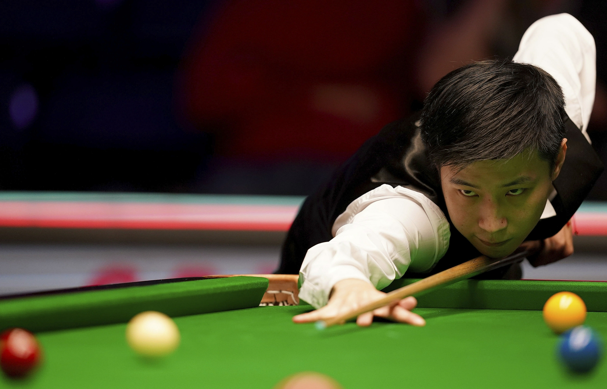 用坚实的防 用坚实的防